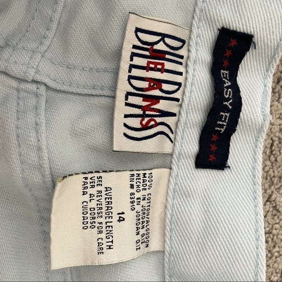 VINTAGE Boutique Custom Distressed Cutoffs - Picture 10 of 11